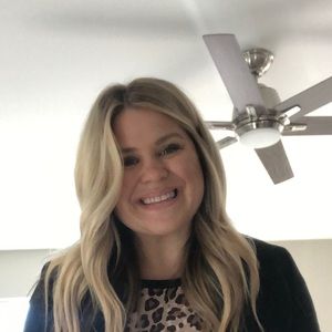 Meet your Posher, Stefanie